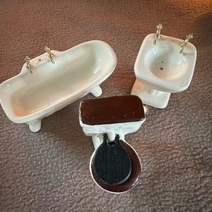 Reeves Museum Miniatures 3pc Bath Room set in original box